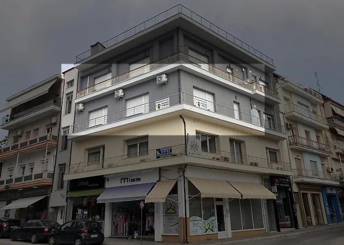 Corner House Next To The Apartment *